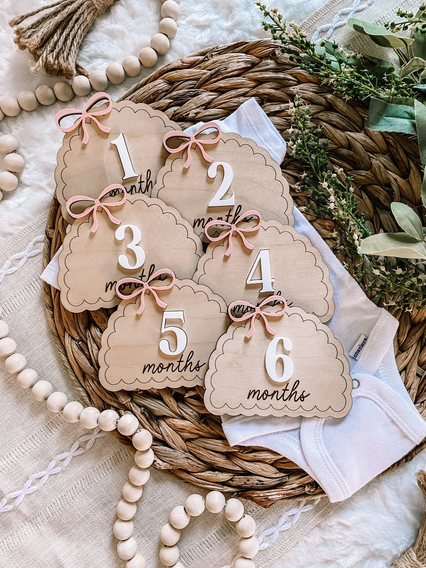 Wooden Monthly Milestone Set - Dainty Bows