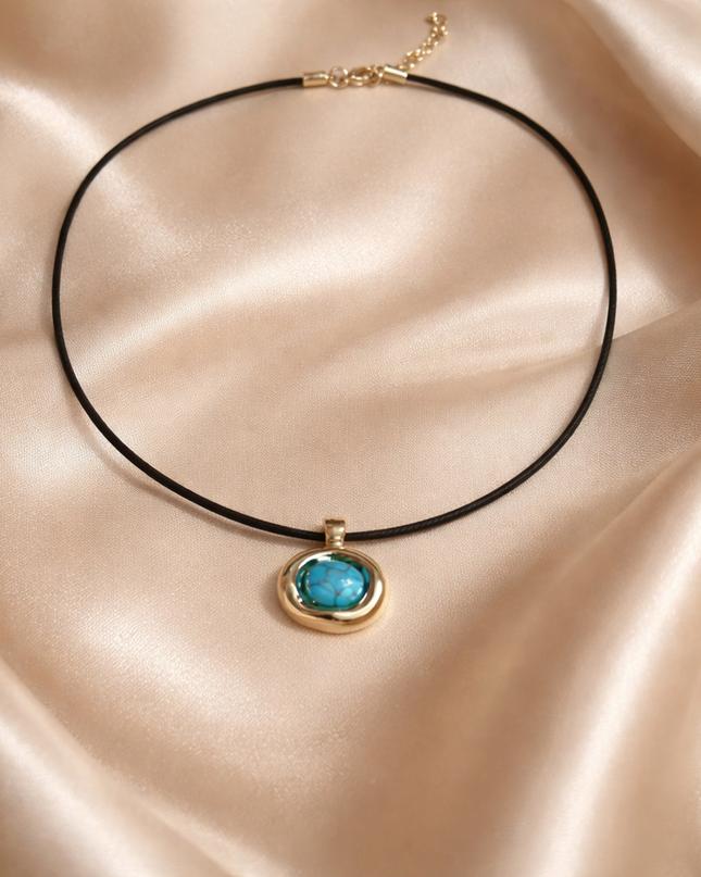 Turquoise Glow Pendant Choker