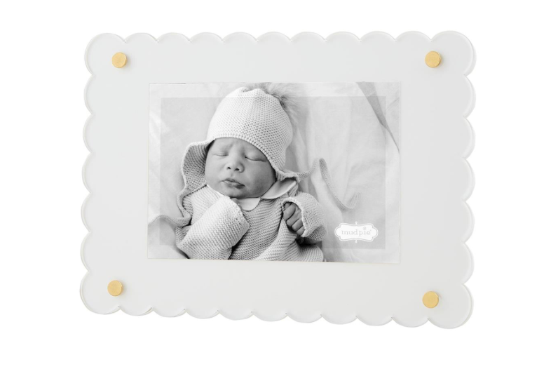 Scallop Acrylic Frame