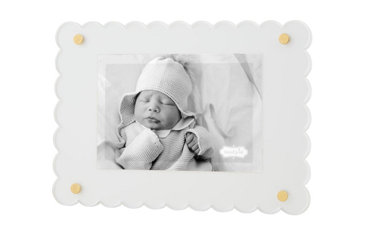 Scallop Acrylic Frame