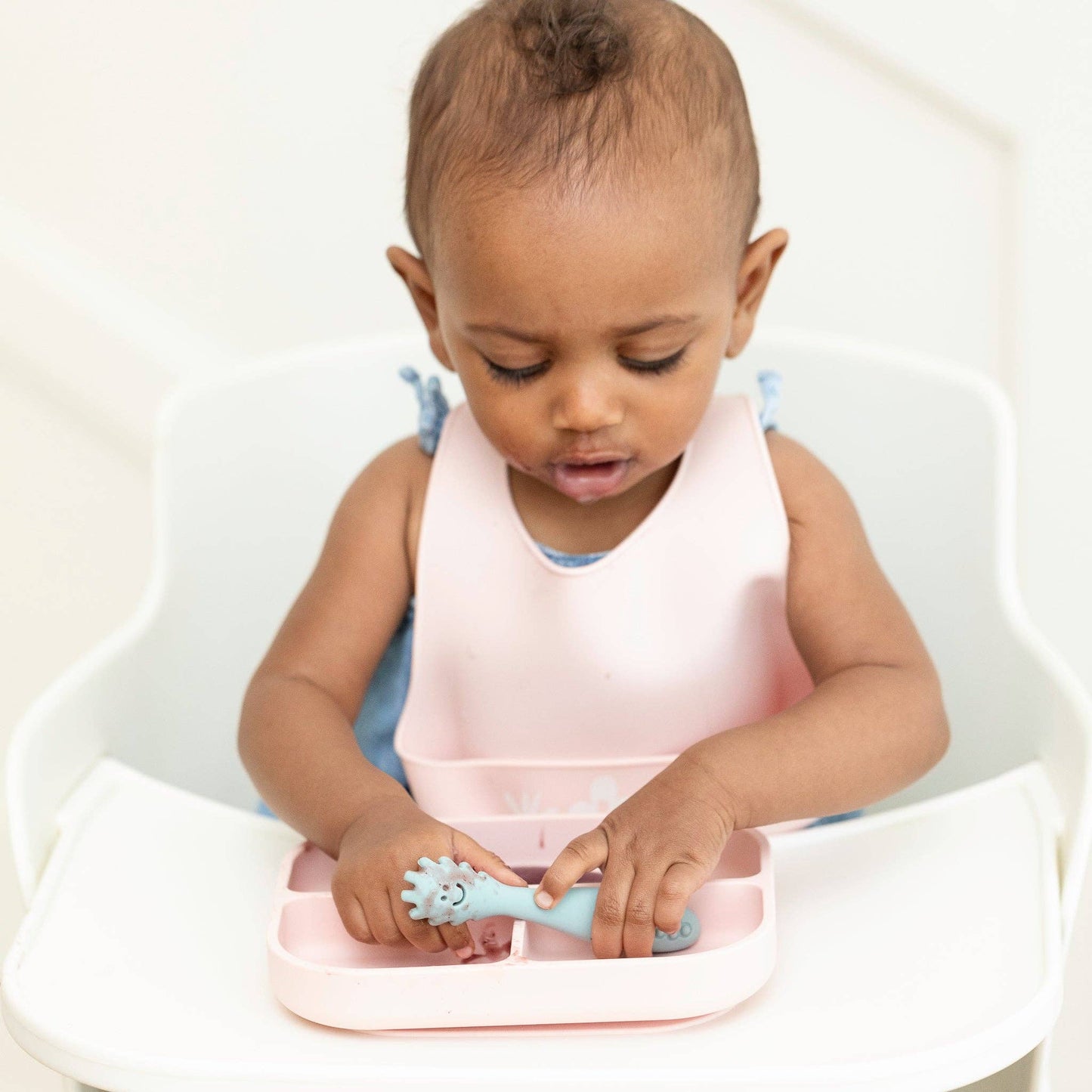 Fresh Blooms Little Bites Starter Bib